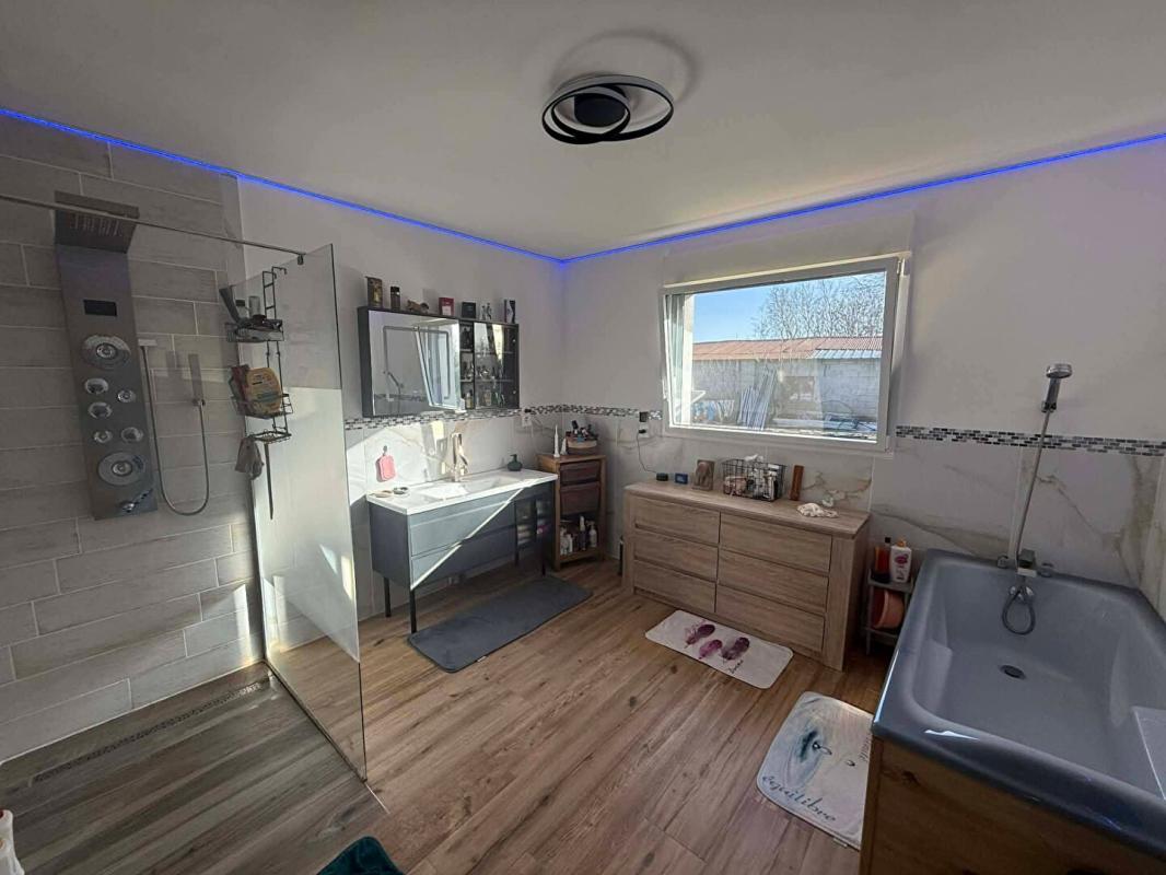 OYE-PLAGE Maison Oye Plage 4 pièce(s) 121 m2 11