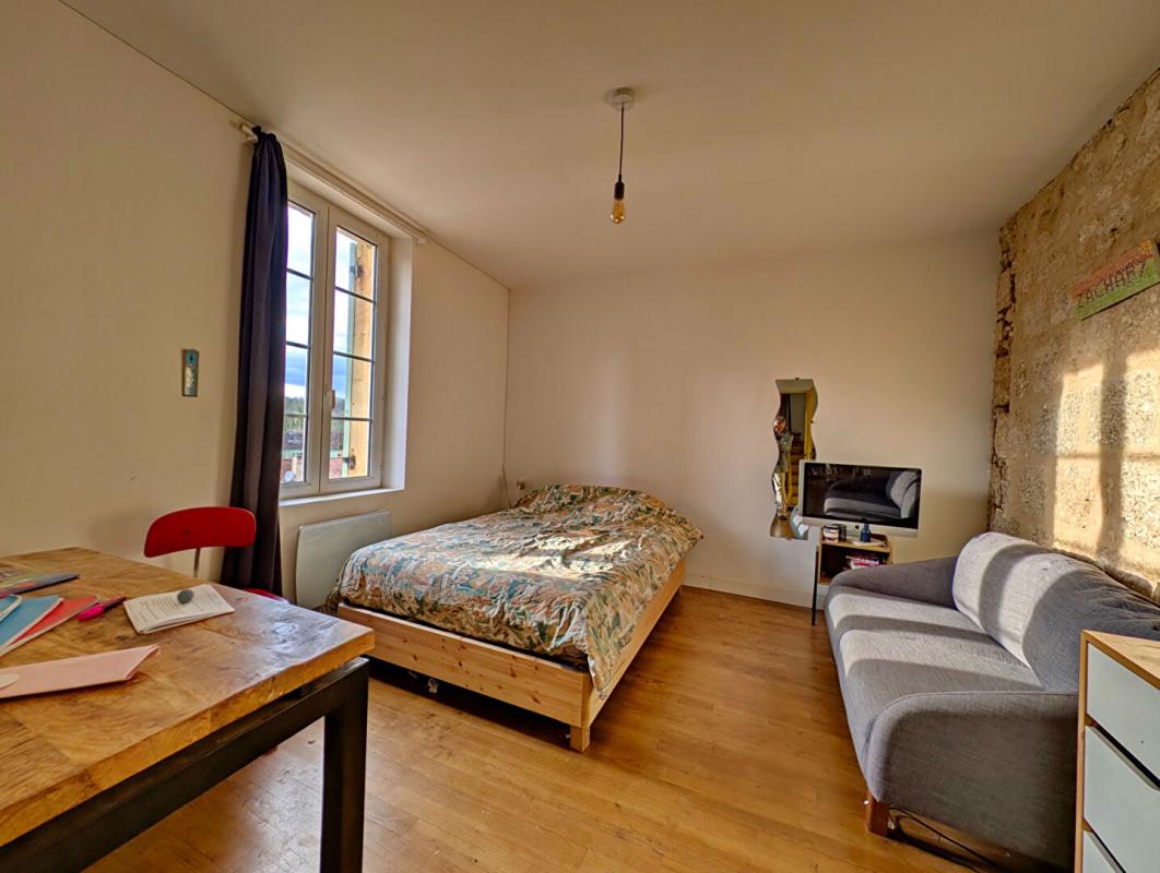 COUZE-ET-SAINT-FRONT Ancien presbytère 6 chambres 140 m2 terrain 2338 m2 10