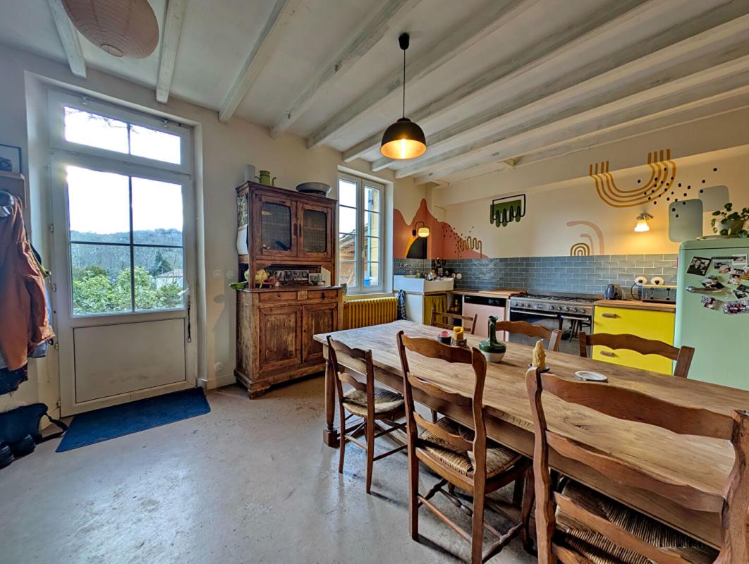 COUZE-ET-SAINT-FRONT Ancien presbytère 6 chambres 140 m2 terrain 2338 m2 8