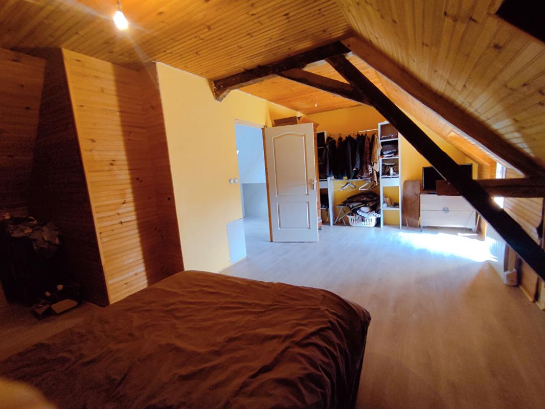 CHAUMUSSAY Maison de pays Chaumussay  95 m² avec grange sur 5300m² 10