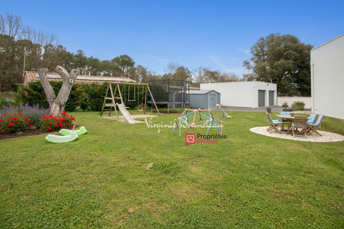 SAINT-SAUVEUR Maison contemporaine d'exception - 7 pièces - Vue vignes 11