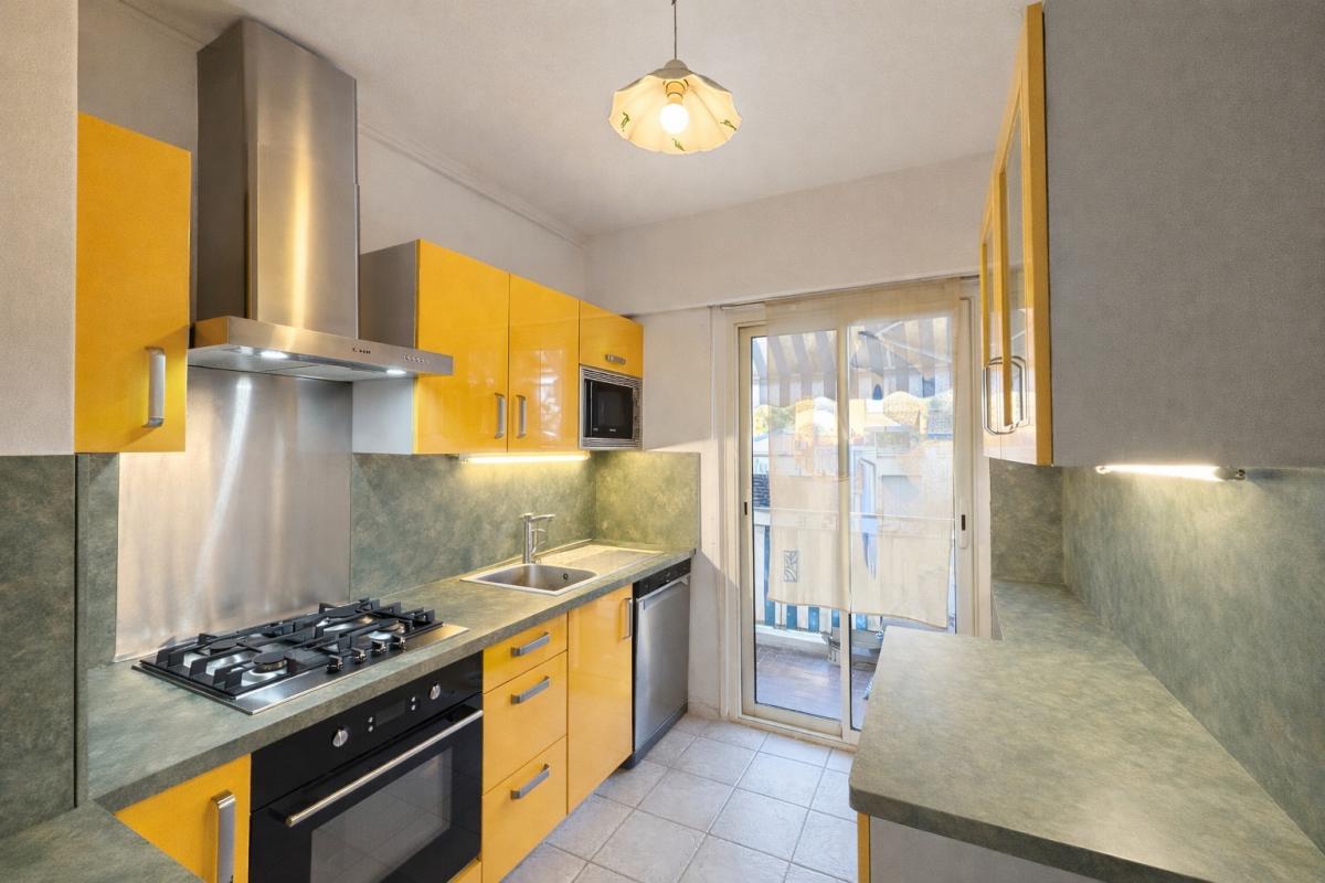 NICE Appartement Nice St Sylvestre 3 pièces 65.50 m2, balcon terrasse et garage 2