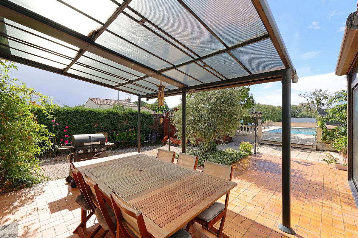 MONTAIGU Maison familiale 6 pièces  avec piscine  à La Guyonnière 4