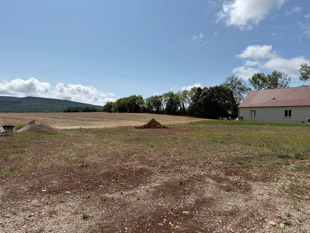 AGEY Terrain constructible sur 950 m2 viabilisé 2