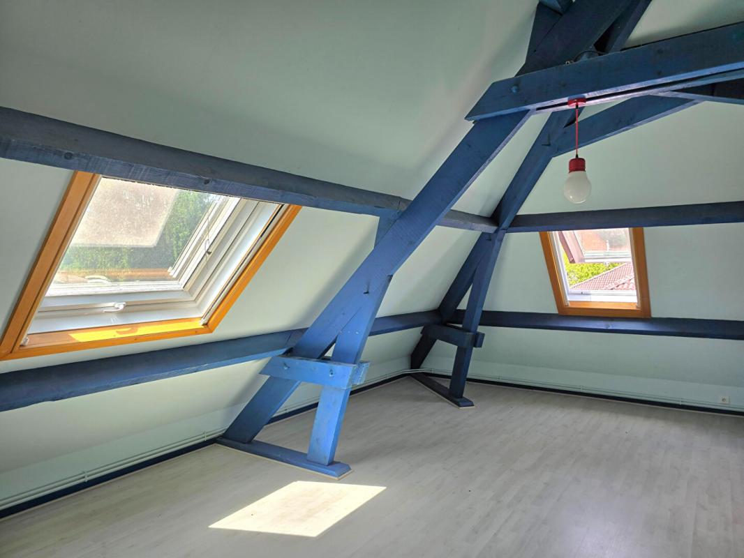 TRELISSAC Maison traditionnelle périgourdine, type 9, double garage, piscine couverte, sur un terrain de 1102 m² 11