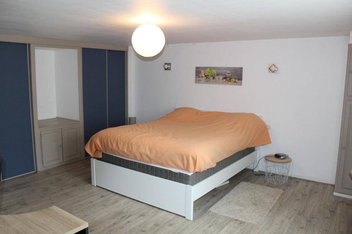 TRELISSAC Maison traditionnelle périgourdine, type 9, double garage, piscine couverte, sur un terrain de 1102 m² 14