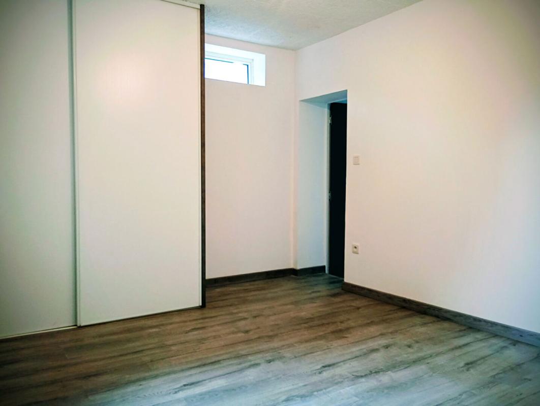 PELLOUAILLES-LES-VIGNES Maison Pellouailles Les Vignes 53 m2 +40m² aménageable 5