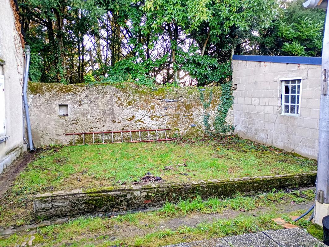 PELLOUAILLES-LES-VIGNES Maison Pellouailles Les Vignes 53 m2 +40m² aménageable 7