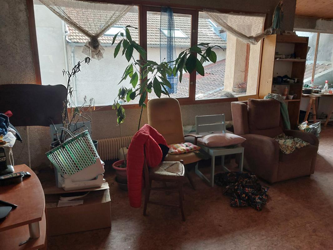 SAINT-ETIENNE-DE-SAINT-GEOIRS Maison Saint Etienne De Saint Geoirs 4 pièce(s) 129,69. m2 2