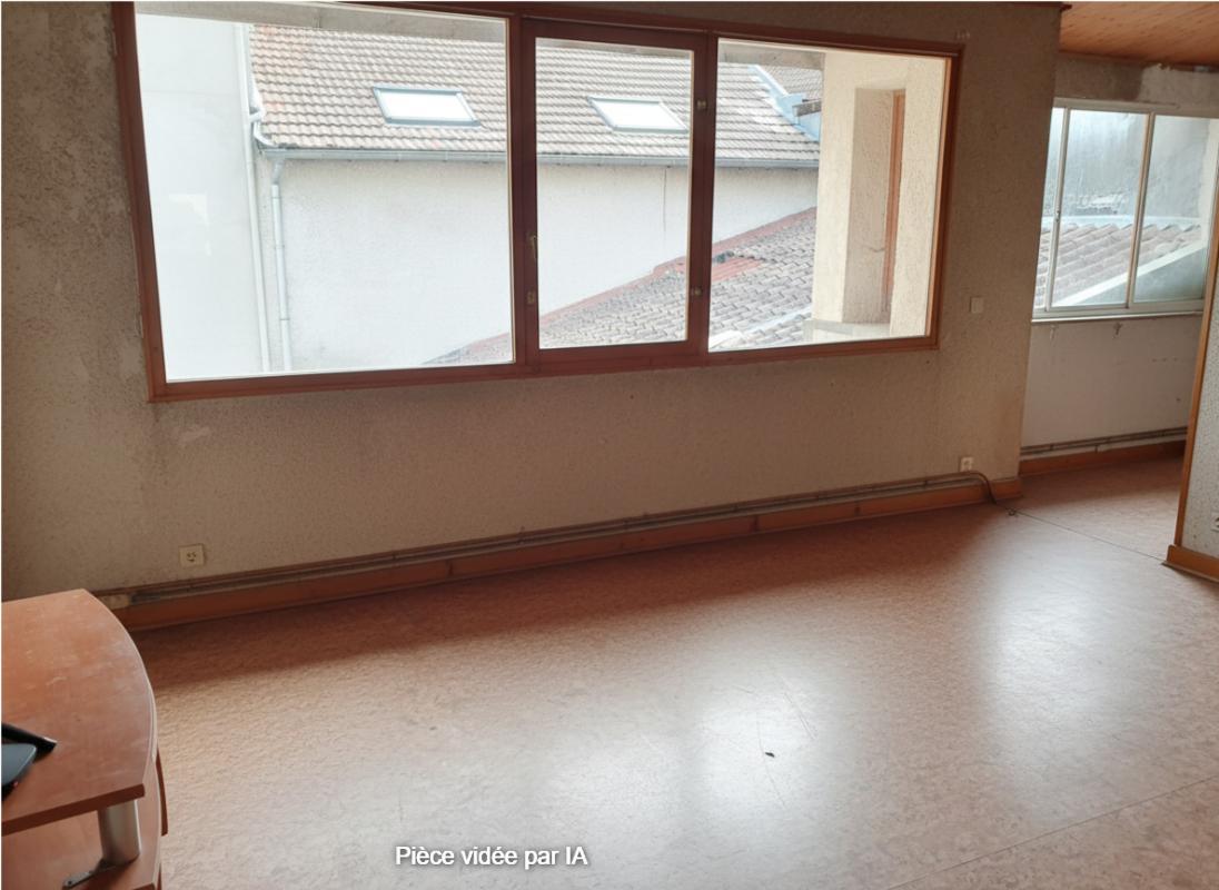 SAINT-ETIENNE-DE-SAINT-GEOIRS Maison Saint Etienne De Saint Geoirs 4 pièce(s) 129,69. m2 3