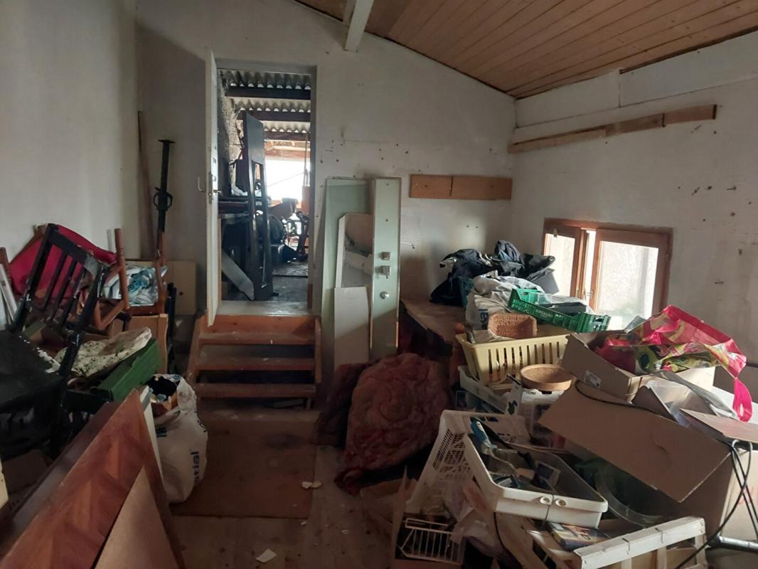 SAINT-ETIENNE-DE-SAINT-GEOIRS Maison Saint Etienne De Saint Geoirs 4 pièce(s) 129,69. m2 7