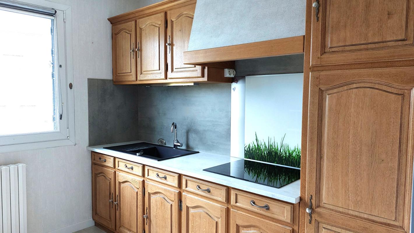 POLAINCOURT-ET-CLAIREFONTAINE Maison Polaincourt Et Clairefont 6 pièce(s) jardin 5