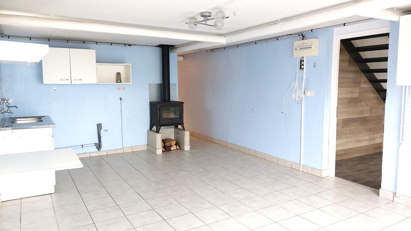 POLAINCOURT-ET-CLAIREFONTAINE Maison Polaincourt Et Clairefont 6 pièce(s) jardin 7