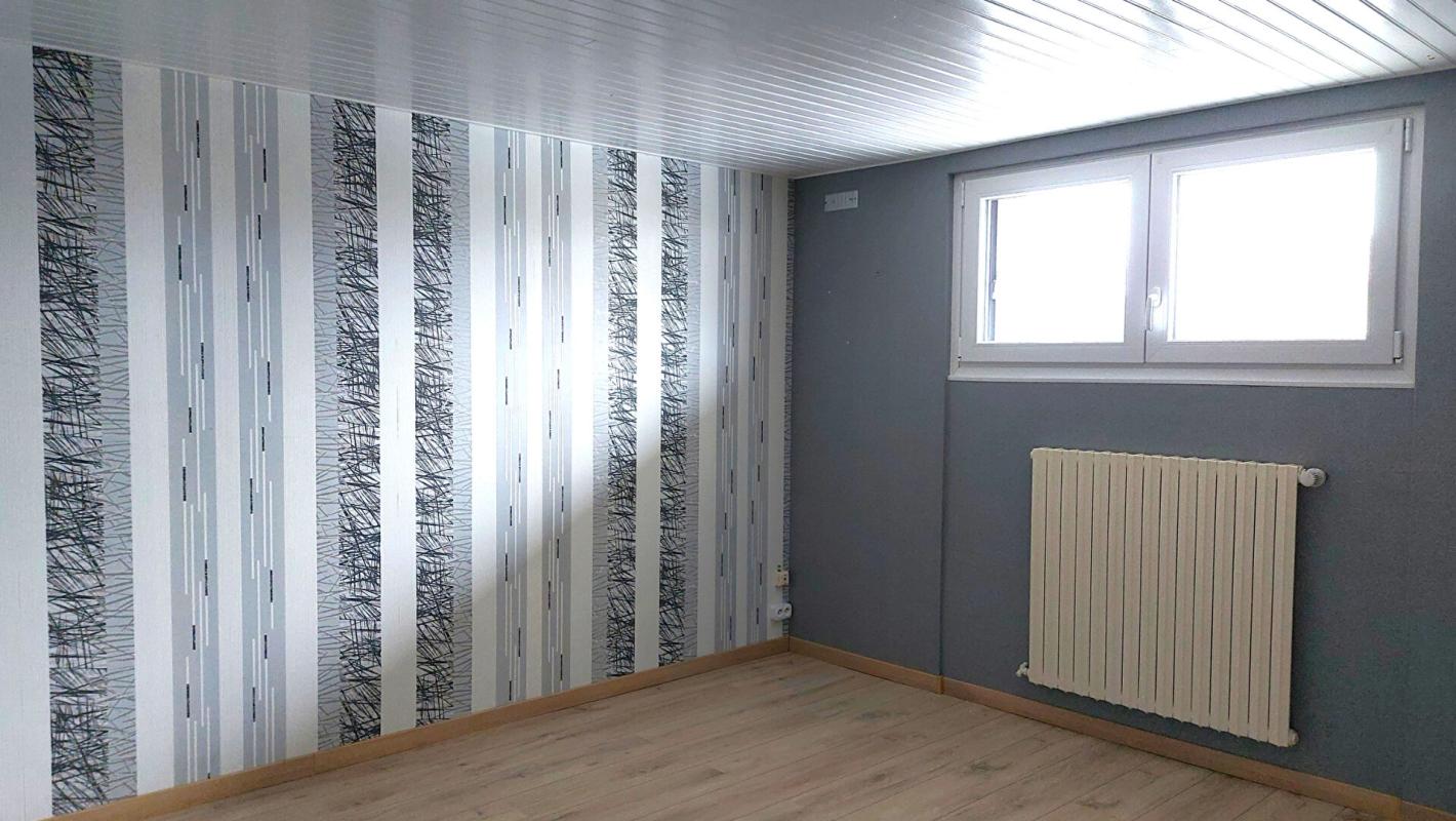 POLAINCOURT-ET-CLAIREFONTAINE Maison Polaincourt Et Clairefont 6 pièce(s) jardin 9