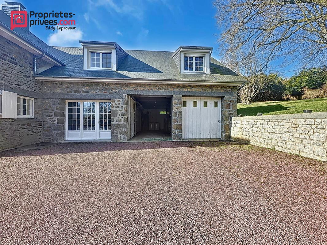 PERRIERS-EN-BEAUFICEL Splendide propriété de 197m² 12