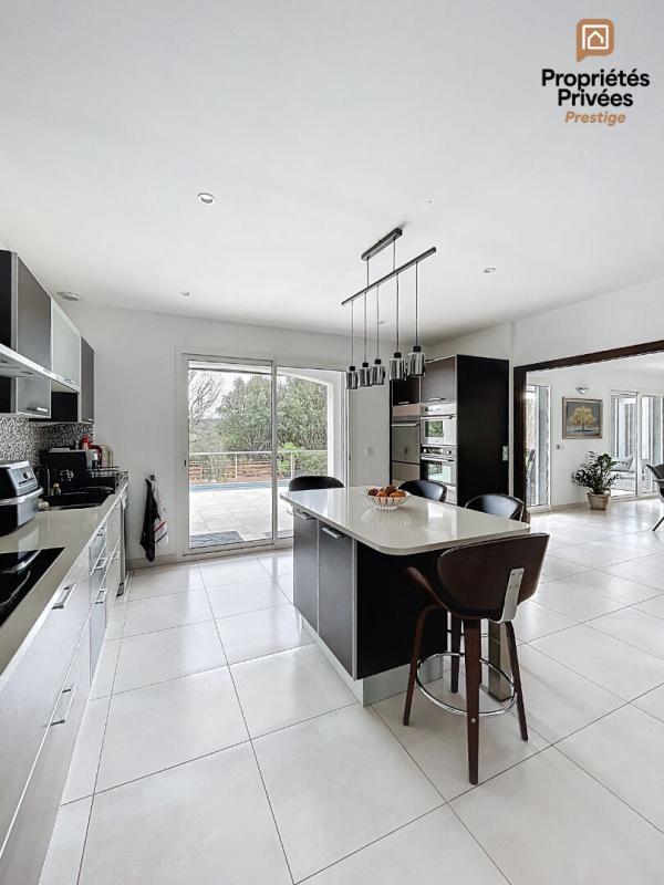 SAINT-MAXIMIN-LA-SAINTE-BAUME ÉLÉGANTE VILLA 260 m² avec piscine, jacuzzi terrain 5 000 m² Saint-Maximin 83470 10