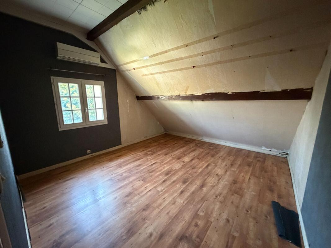 SAINCAIZE-MEAUCE Maison de famille à rénover à Saincaize 9