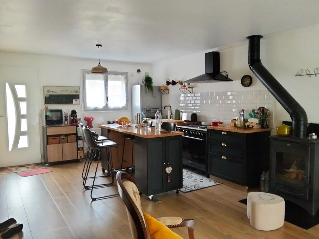 ALES Maison 4 pièce(s) 64.51 m2 2 CHAMBRES 1 PIECE A VIVRE 1 GARAGE 41 M2 1