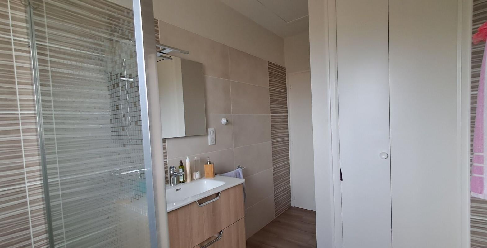 AUZAY CHARMANTE MAISON 5 pièce(s) 105 m2 sur terrain 1100 m2 clôturé et plat 7