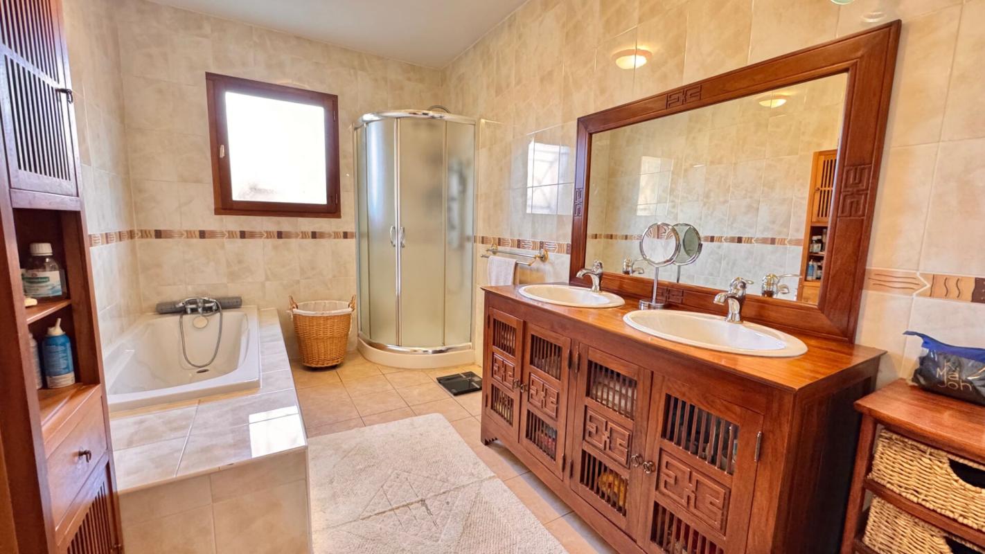 LEGE-CAP-FERRET Grande Villa 165 m² p-pied avec piscine sur plus de 1300 m² 11