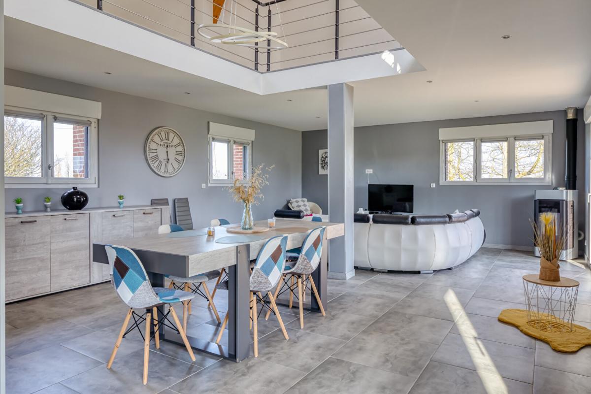 ELETOT Magnifique briques et silex, lumineuse, vie de plain pied, aucun travaux, dépendances 6