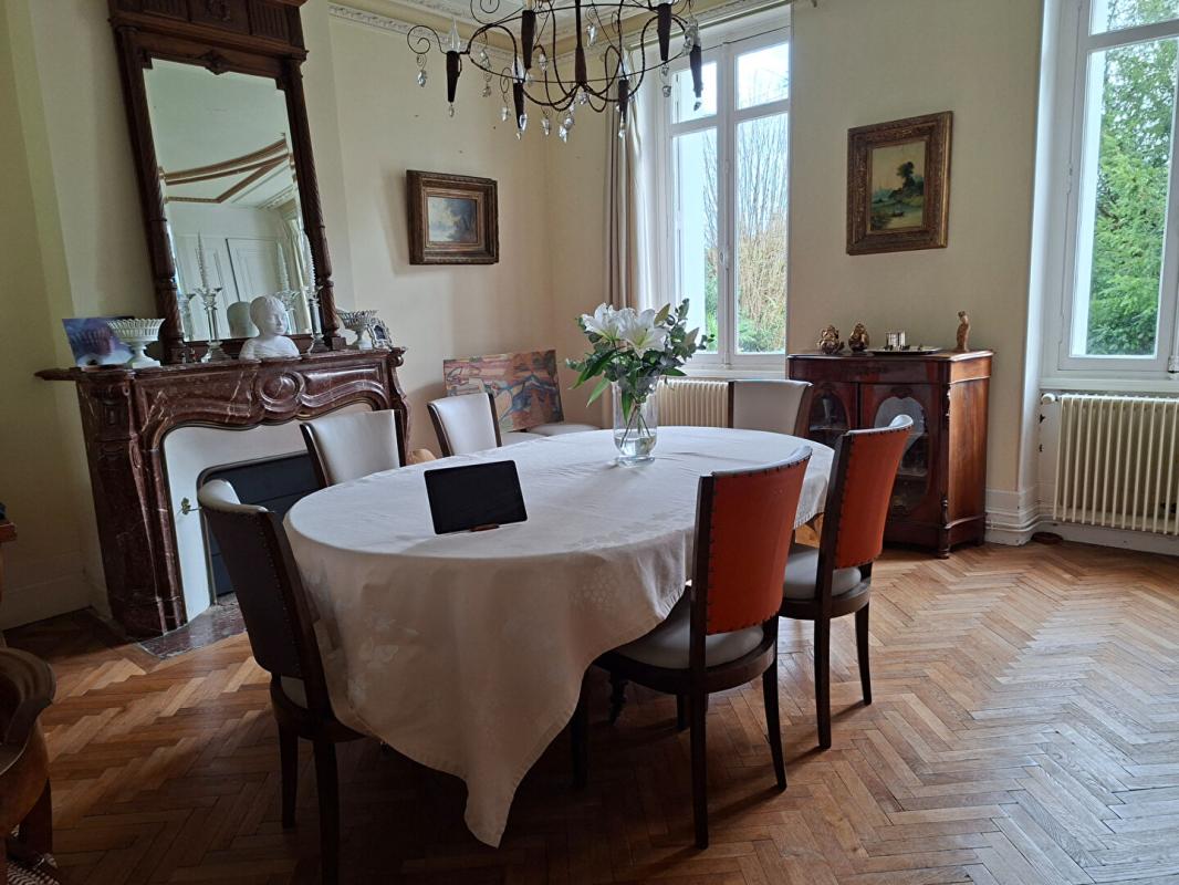 SAINT-LAURENT-MEDOC Magnifique maison de maître de charme à la française coup de coeur 9