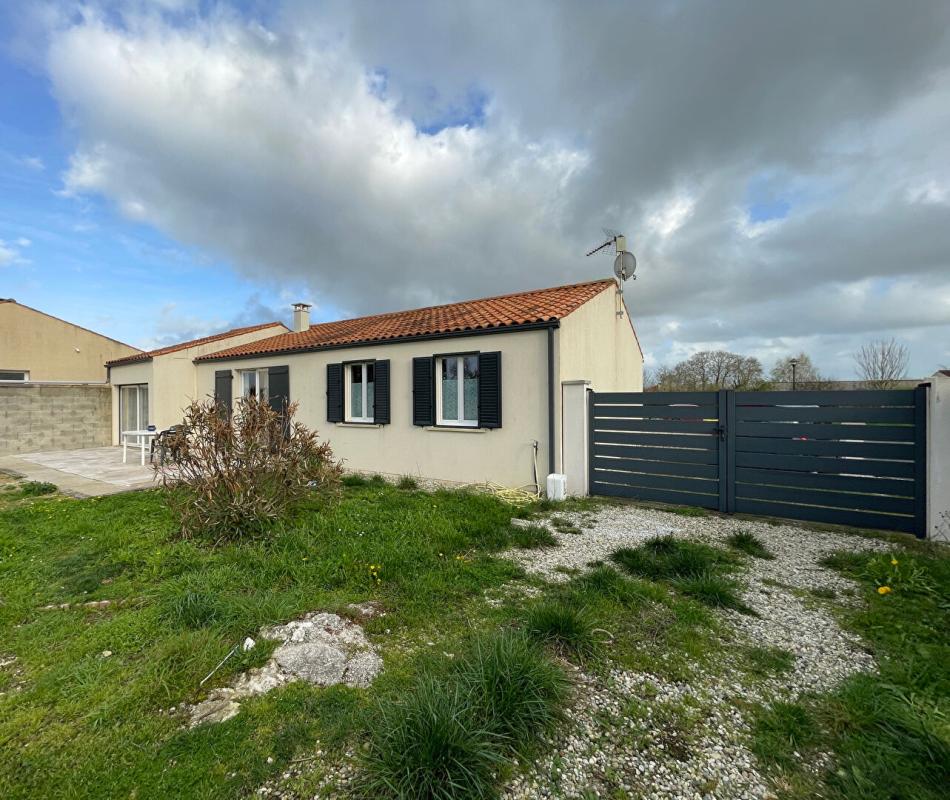 SAINT-COUTANT-LE-GRAND Maison Saint Coutant Le Grand 5 pièce(s) 105 m2 14