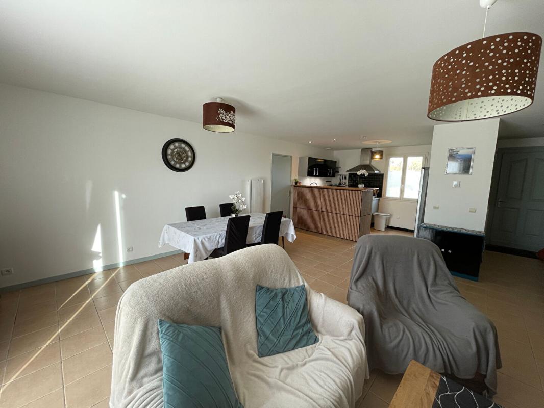 SAINT-COUTANT-LE-GRAND Maison Saint Coutant Le Grand 5 pièce(s) 105 m2 6