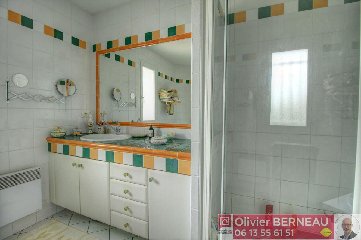 ARCANGUES Villa d'architecte à Arcangues 6 pièce(s) 163 m2 - Piscine + SPA 17