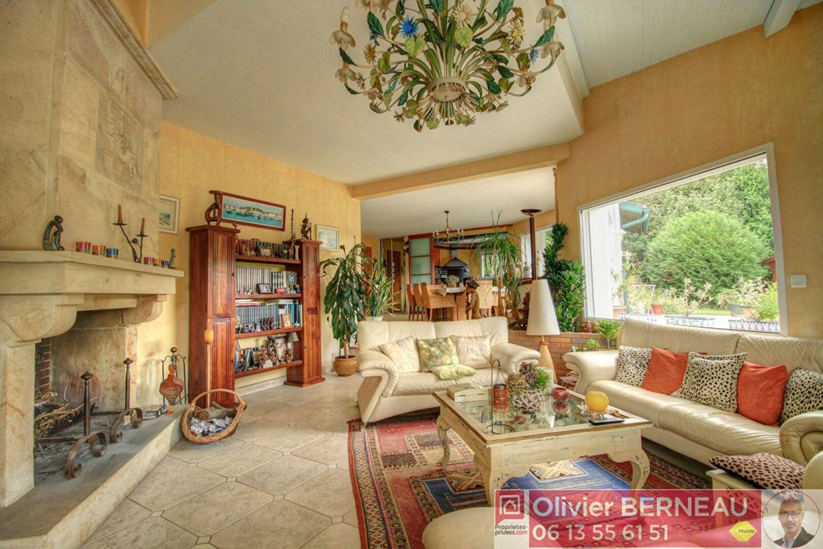 ARCANGUES Villa d'architecte à Arcangues 6 pièce(s) 163 m2 - Piscine + SPA 6