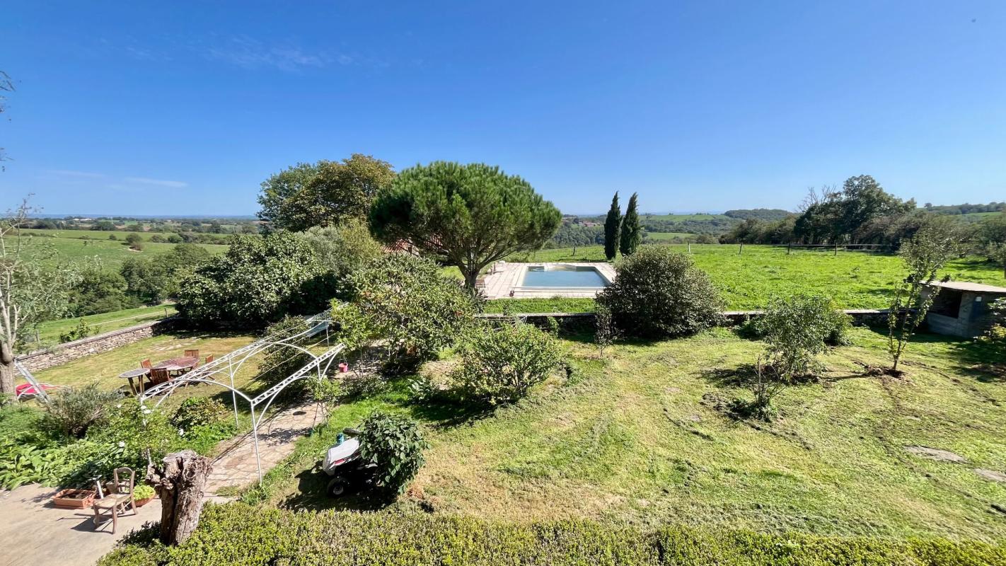 CARMAUX Ancien corps de ferme rénové, 240 m2 13
