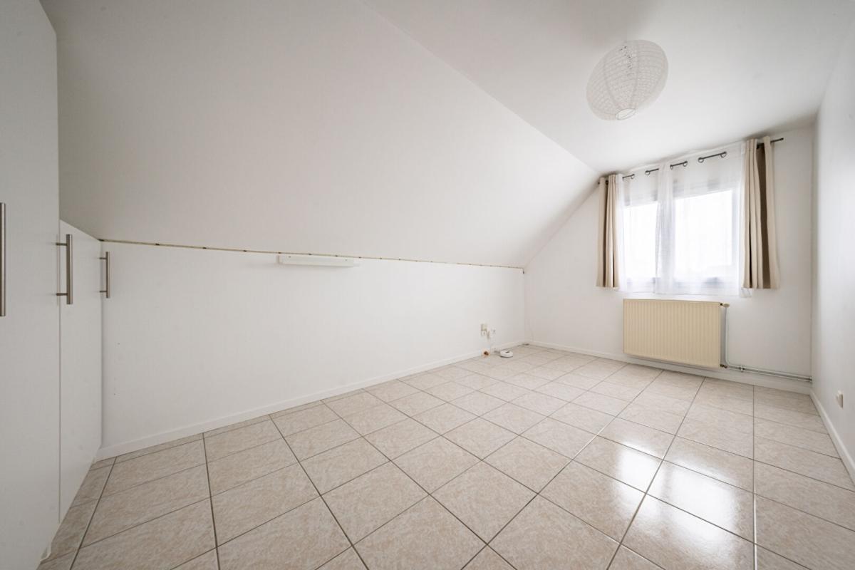 SENNECEY-LES-DIJON 21800 SENNECEY LES DIJON - Maison 170 m², 5/6 chambres, Piscine, Dépendance 180 m² , Terrain 1300 m² 11