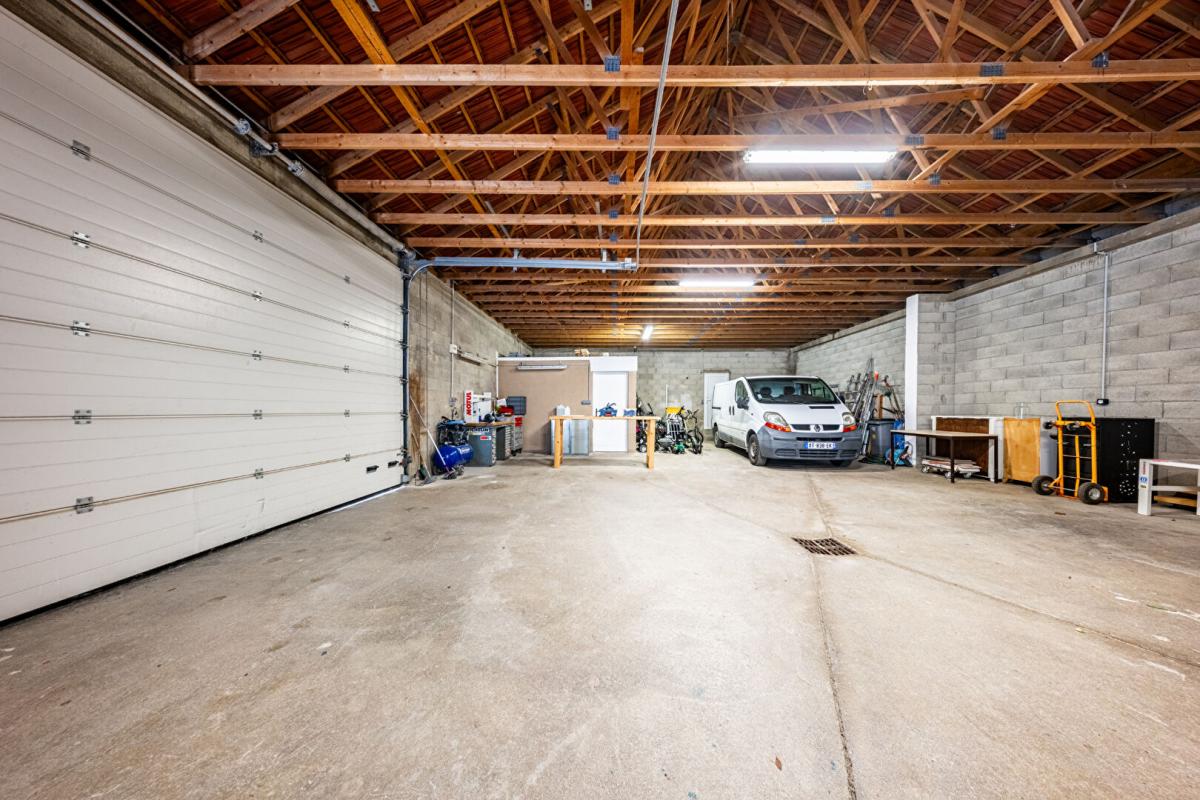 SENNECEY-LES-DIJON 21800 SENNECEY LES DIJON - Maison 170 m², 5/6 chambres, Piscine, Dépendance 180 m² , Terrain 1300 m² 15