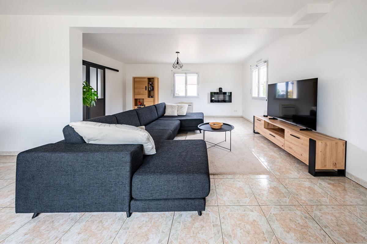 SENNECEY-LES-DIJON 21800 SENNECEY LES DIJON - Maison 170 m², 5/6 chambres, Piscine, Dépendance 180 m² , Terrain 1300 m² 2