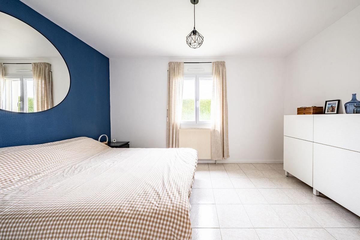 SENNECEY-LES-DIJON 21800 SENNECEY LES DIJON - Maison 170 m², 5/6 chambres, Piscine, Dépendance 180 m² , Terrain 1300 m² 5