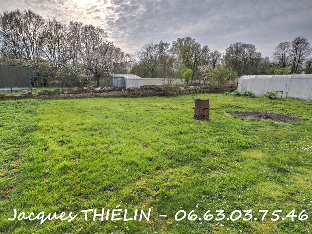 LONGUE-JUMELLES Immeuble entier Longue Jumelles 18