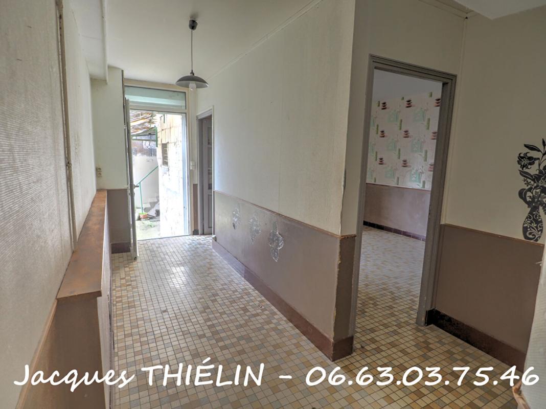 LONGUE-JUMELLES Immeuble entier Longue Jumelles 9