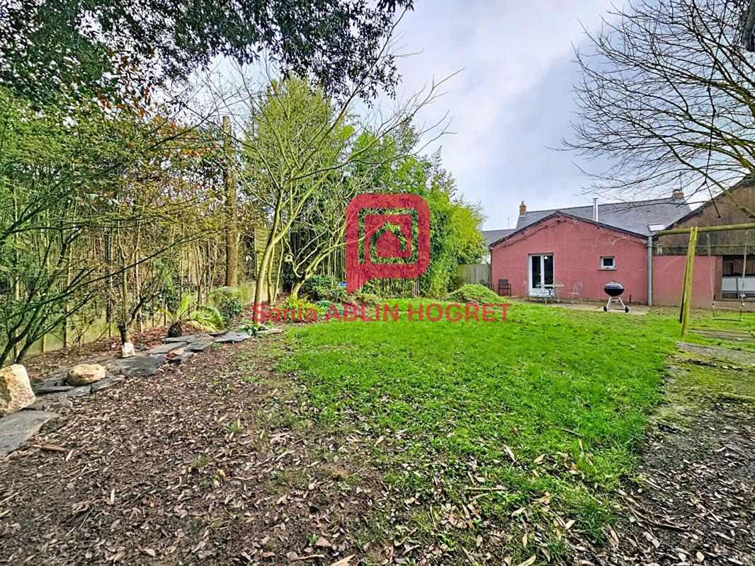 SAINT-QUENTIN-LES-ANGES Maison 4 chambres dépendance et grand terrain 9