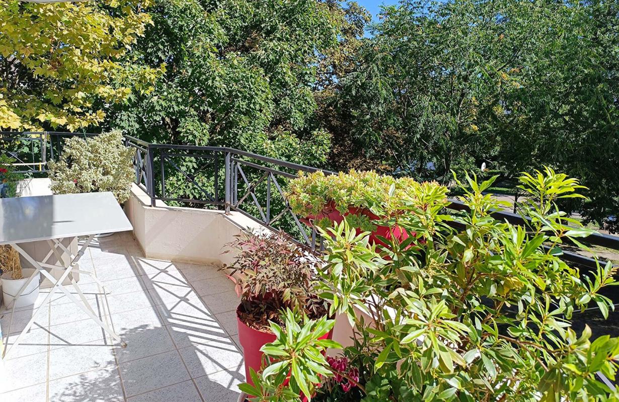 ROSNY-SOUS-BOIS Appartement 4 pièces 80 m2 (Rosny Sous Bois 93110) 10