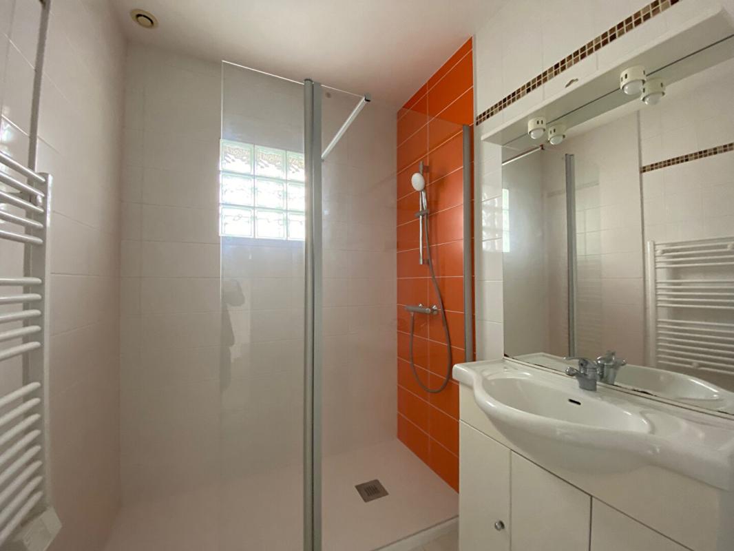 SAINTE-PAZANNE MAISON PLAIN PIED - 2 CHAMBRES - 44680 SAINTE PAZANNE - BUDGET 213 200 HAI 9