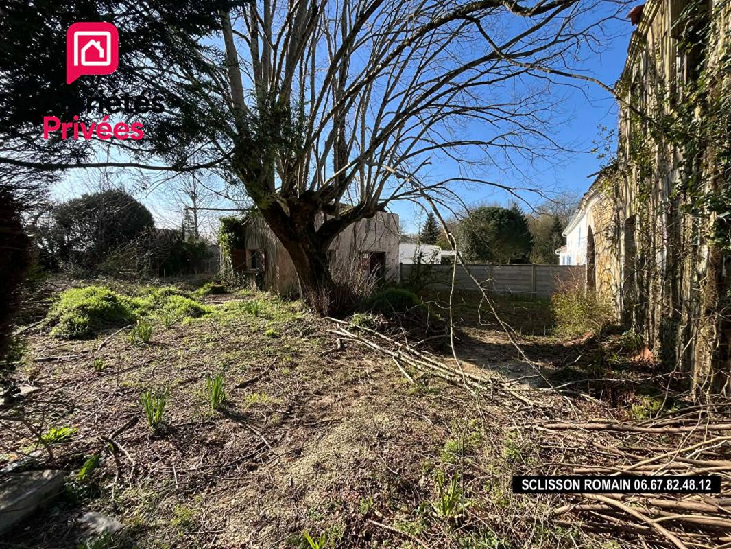 SAINT-GENIS-DE-SAINTONGE Maison Saint Genis De Saintonge - chai - terrain - prix 39 99 FAI 8