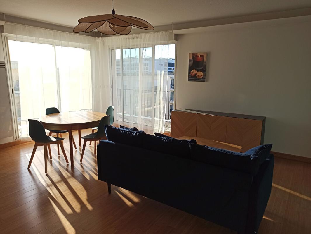 BORDEAUX T3 74 m² - 2 chambres - Balcon - Parking 2