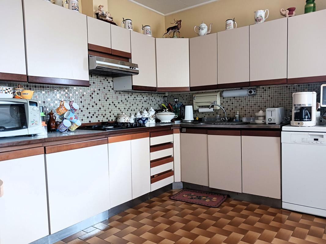 VOITEUR Maison Lons Nord 9 pièce(s) 200 m2 4