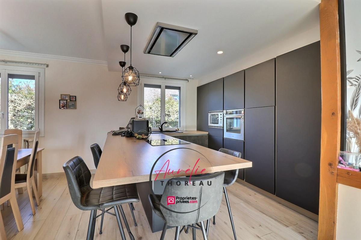 ASCHERES-LE-MARCHE Maison sur sous sol, terrain clos, 4 chambres 3