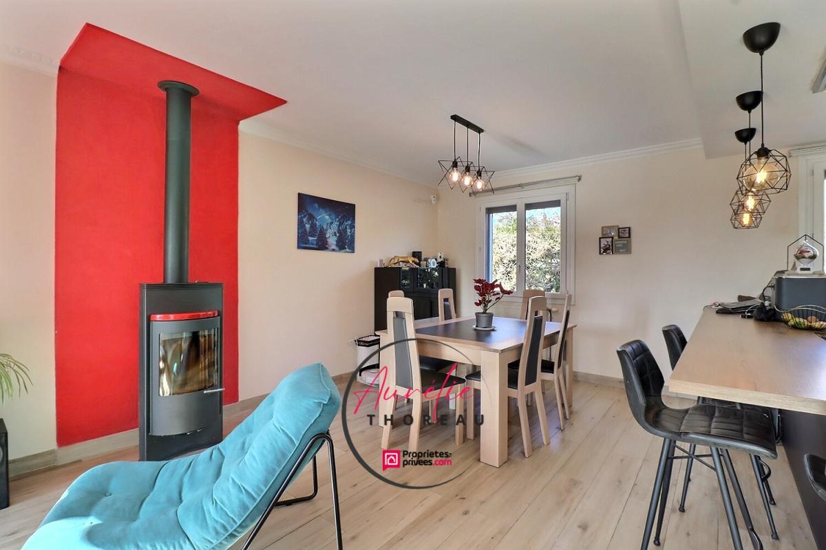 ASCHERES-LE-MARCHE Maison sur sous sol, terrain clos, 4 chambres 4