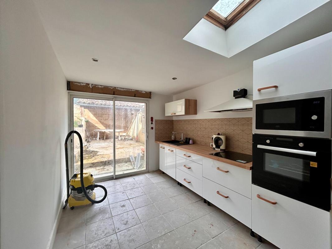 PERIGUEUX A vendre, appartement T2 bis, en rez-de-chaussée avec jardin privatif quartier du TOULON à PERIGUEUX 24000 1