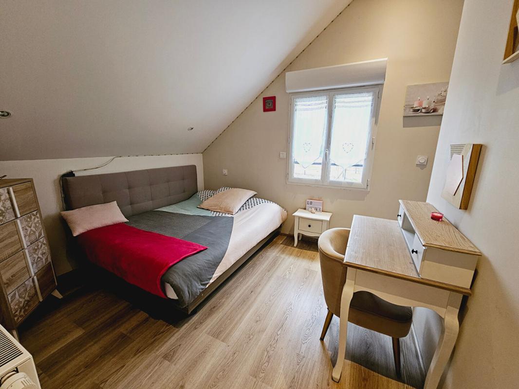 BOURGES BOURGES MAISON 5 PIECES 88M² PISCINE JARDIN 7