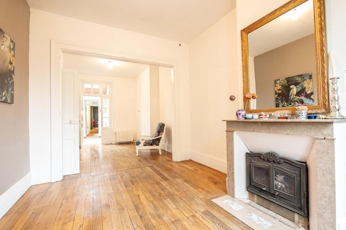 VENDOME LIEUX UNIQUES ® x PROPRIÉTÉS PRIVÉES PROPOSE MAISON DE 1930 DE 134 M² HYPER-CENTRE DE VENDÔME 11