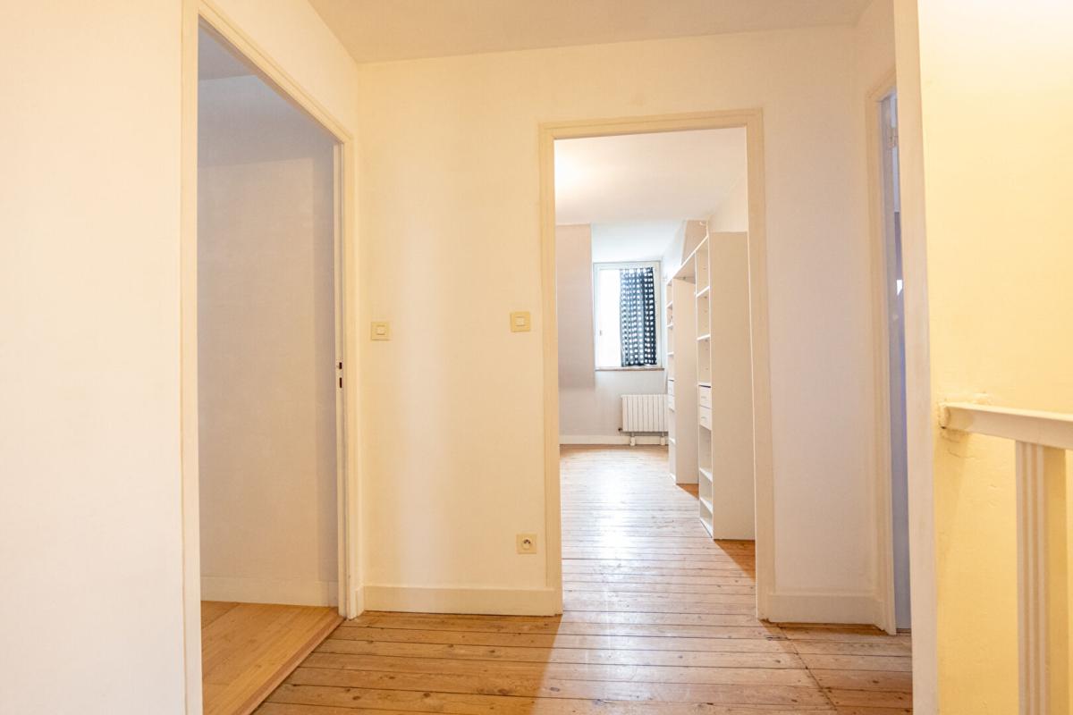 VENDOME LIEUX UNIQUES ® x PROPRIÉTÉS PRIVÉES PROPOSE MAISON DE 1930 DE 134 M² HYPER-CENTRE DE VENDÔME 16