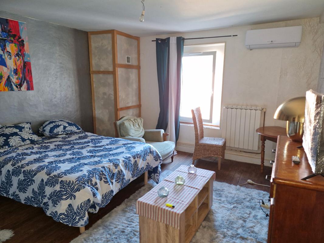 NEUFMAISONS Maison  7 pièce(s) 191 m2  Terrain 475 m² + 5 ares 10